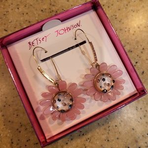 NWT Betsey Johnson Flower Pink Rhinestone Dangle Earrings